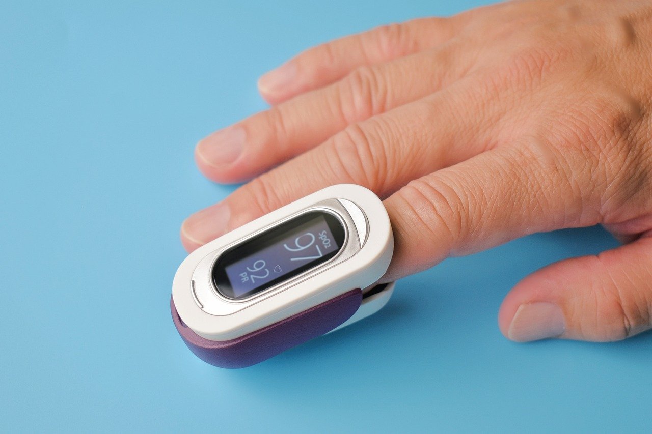 pulse-oximeter-6582524_1280 pulse-oximeter-6582524_1280